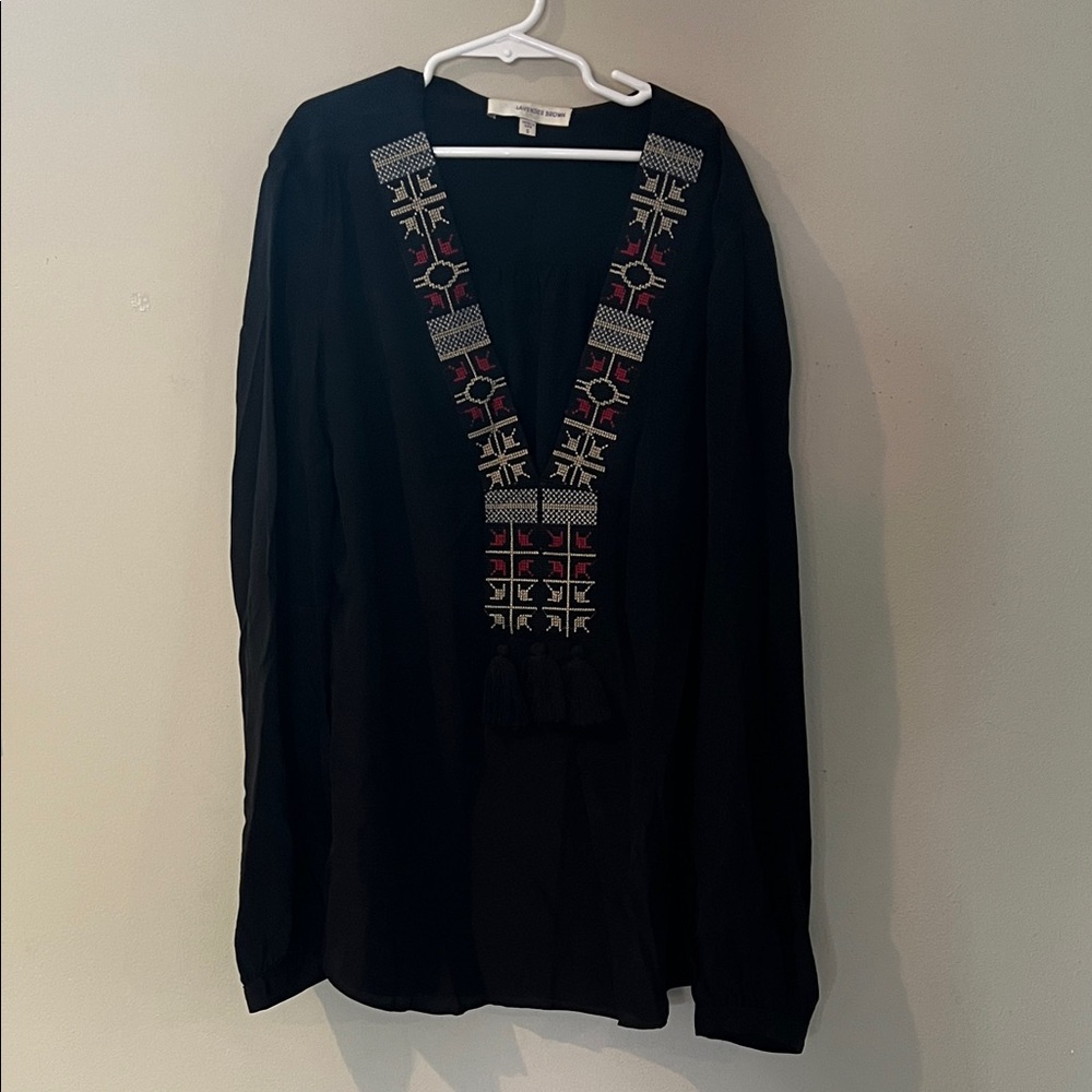 Women’s size small black shirt
